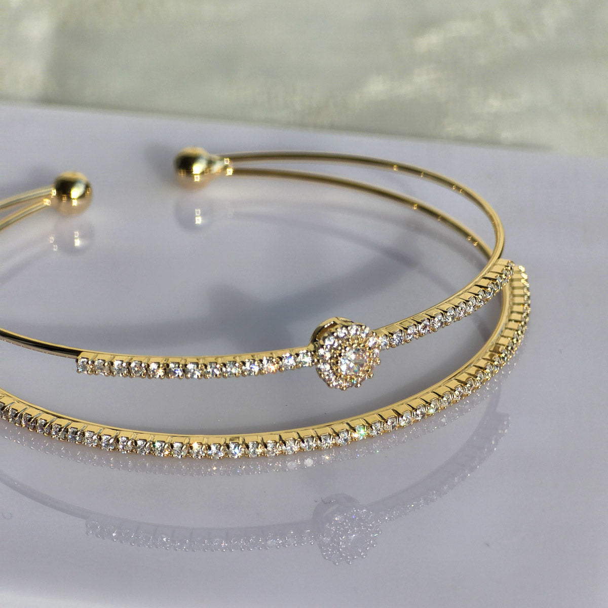 BLK-3001 Gold Likit Doku Kristal Detaylı Kelepçe Bileklik