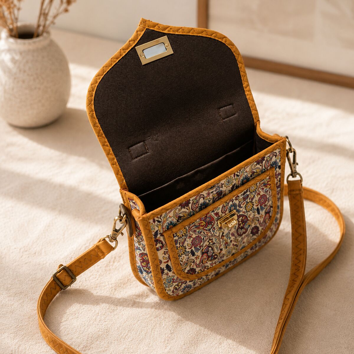 CNT-6015 Taba Paisley Desenli Goblen Omuz Çantası | Eos Kolektif