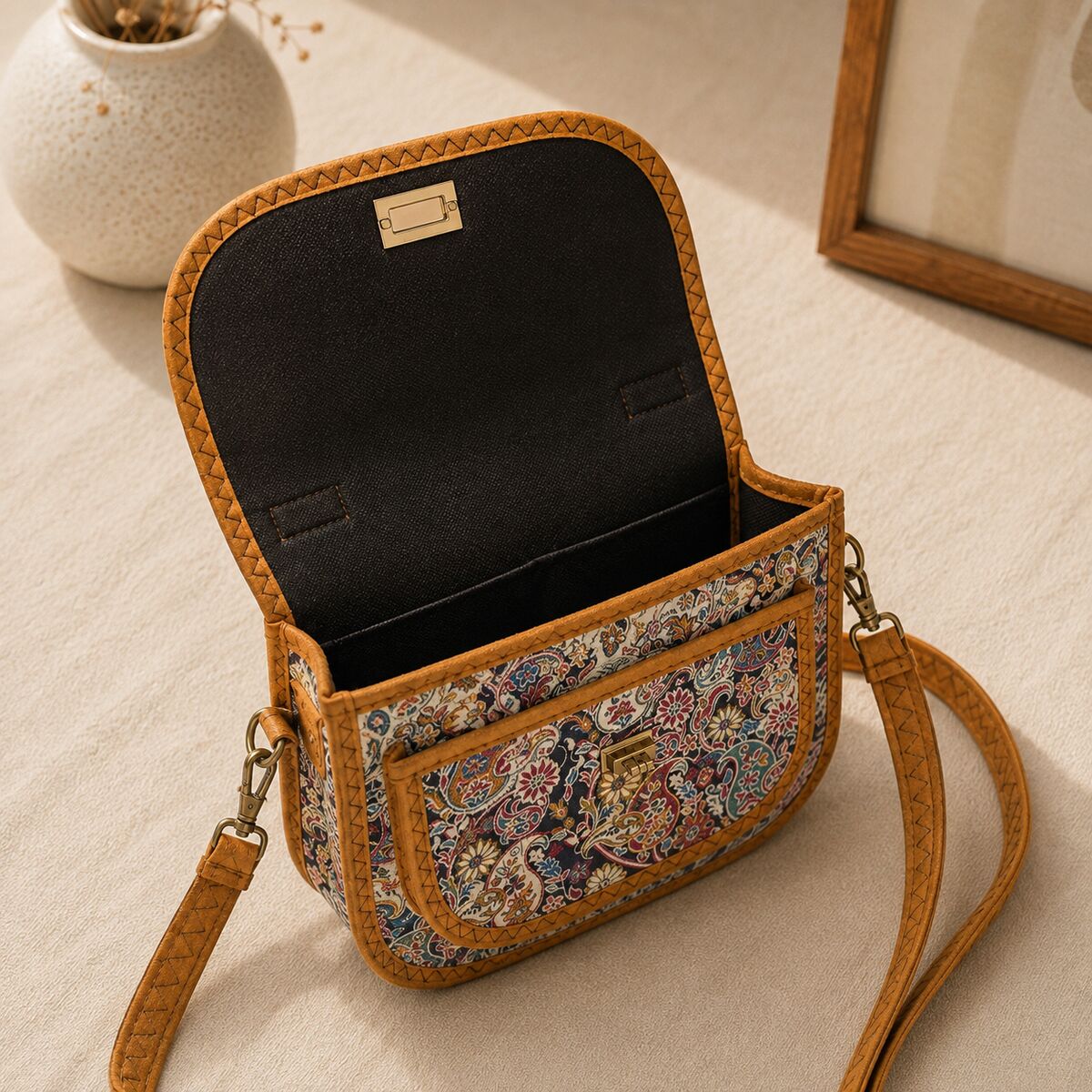 CNT-6019 Kahverengi Paisley Desenli Goblen Omuz Çantası | Eos Kolektif