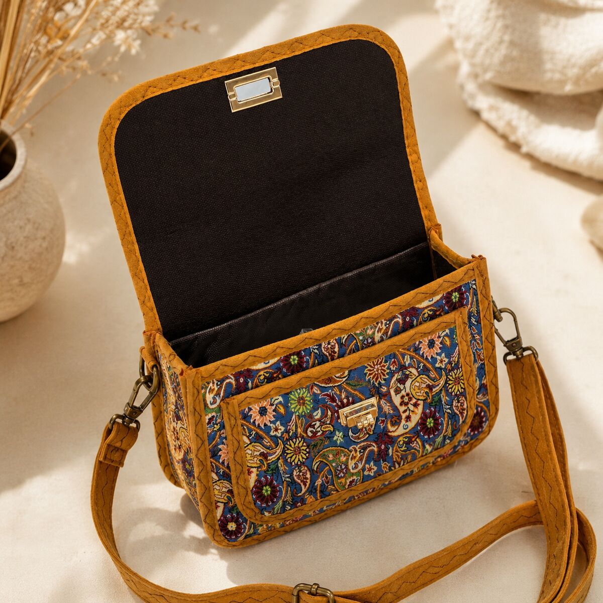 CNT-6021 Lacivert Paisley Desenli Goblen Omuz Çantası | Eos Kolektif
