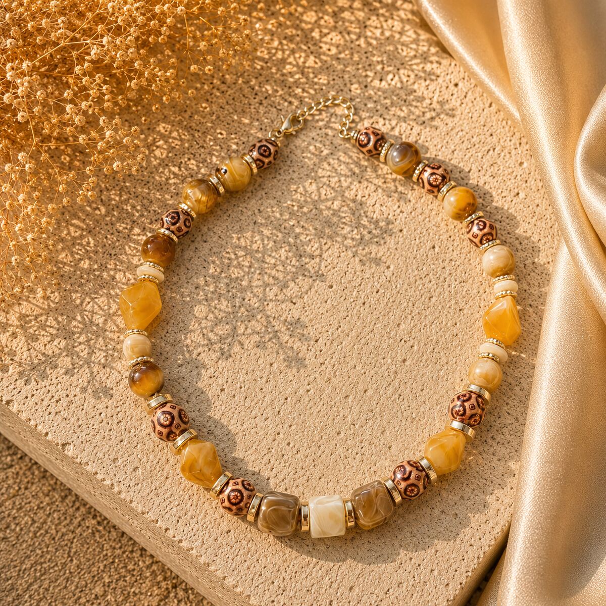 KLY-1060 | El Yapımı Etnik Desenli Amber Boncuklu Kolye | Eos Kolektif