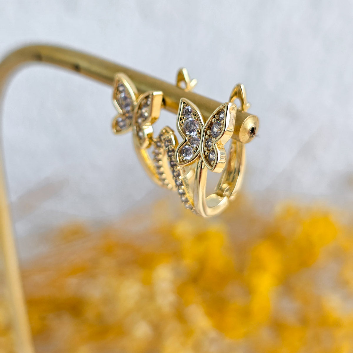 KPE-2037 Gold Kelebek Figürlü Zirkon Taşlı Küpe