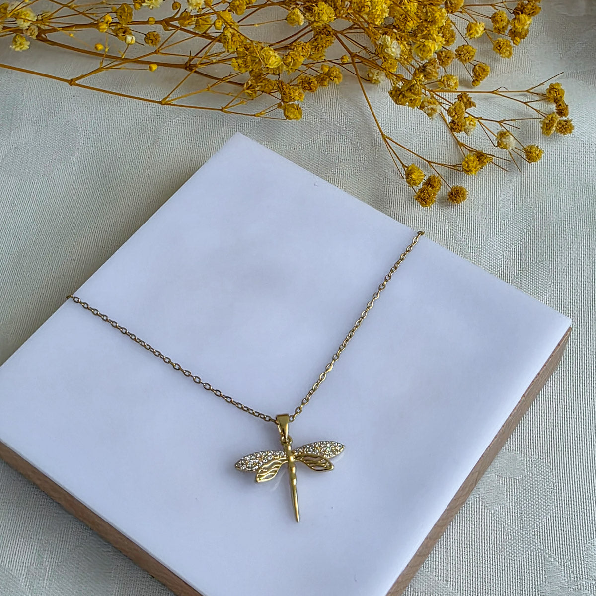 KLY-1025 Gold Yusufçuk Figürlü Çelik Kolye