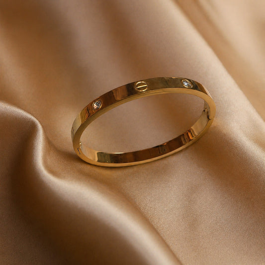 BLK-3014 Taş Detaylı Gold Kelepçe Bileklik (İnce Bilek)