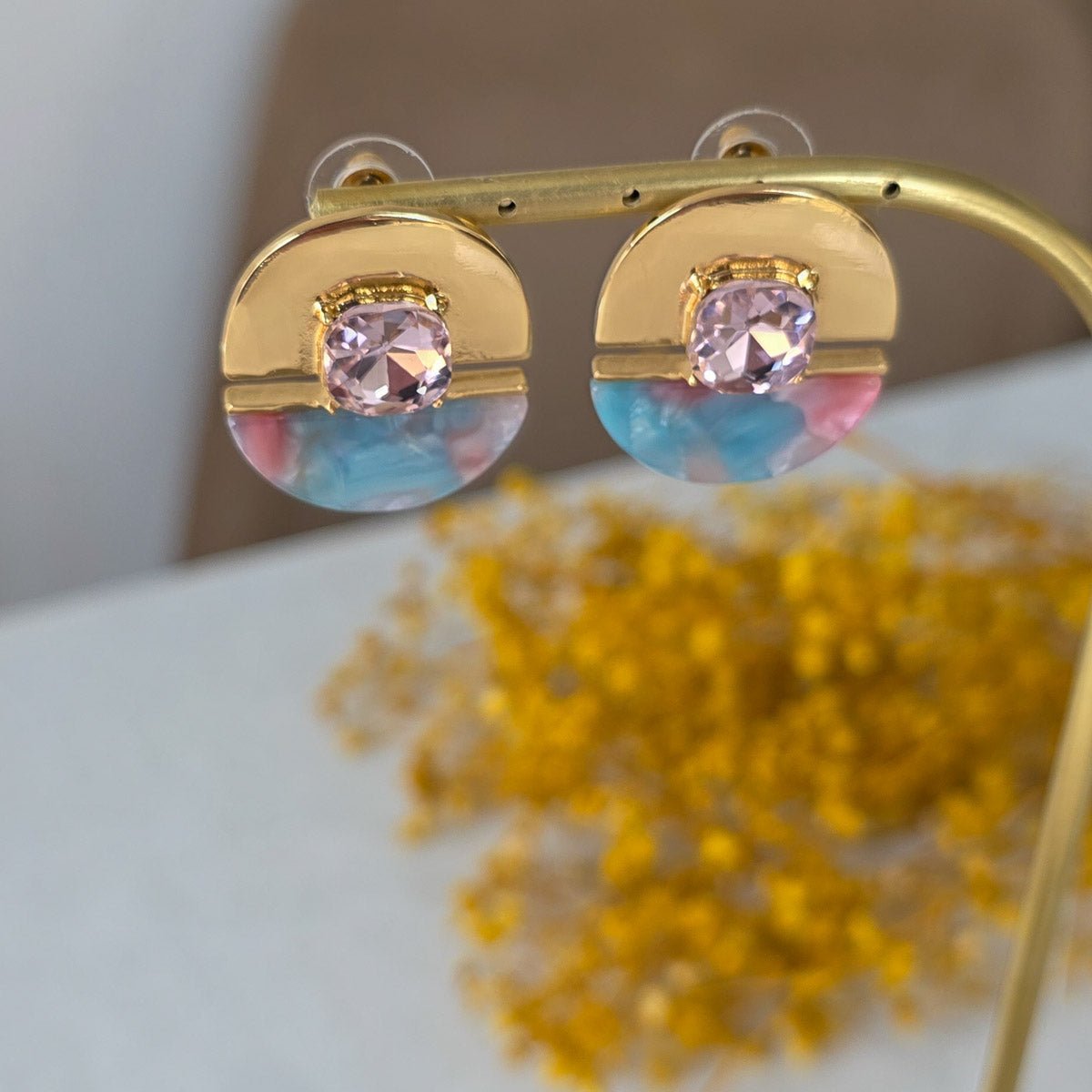 KPE - 2006 Mavi Pastel Aura Kristal Detaylı Küpe - EOS Kolektif