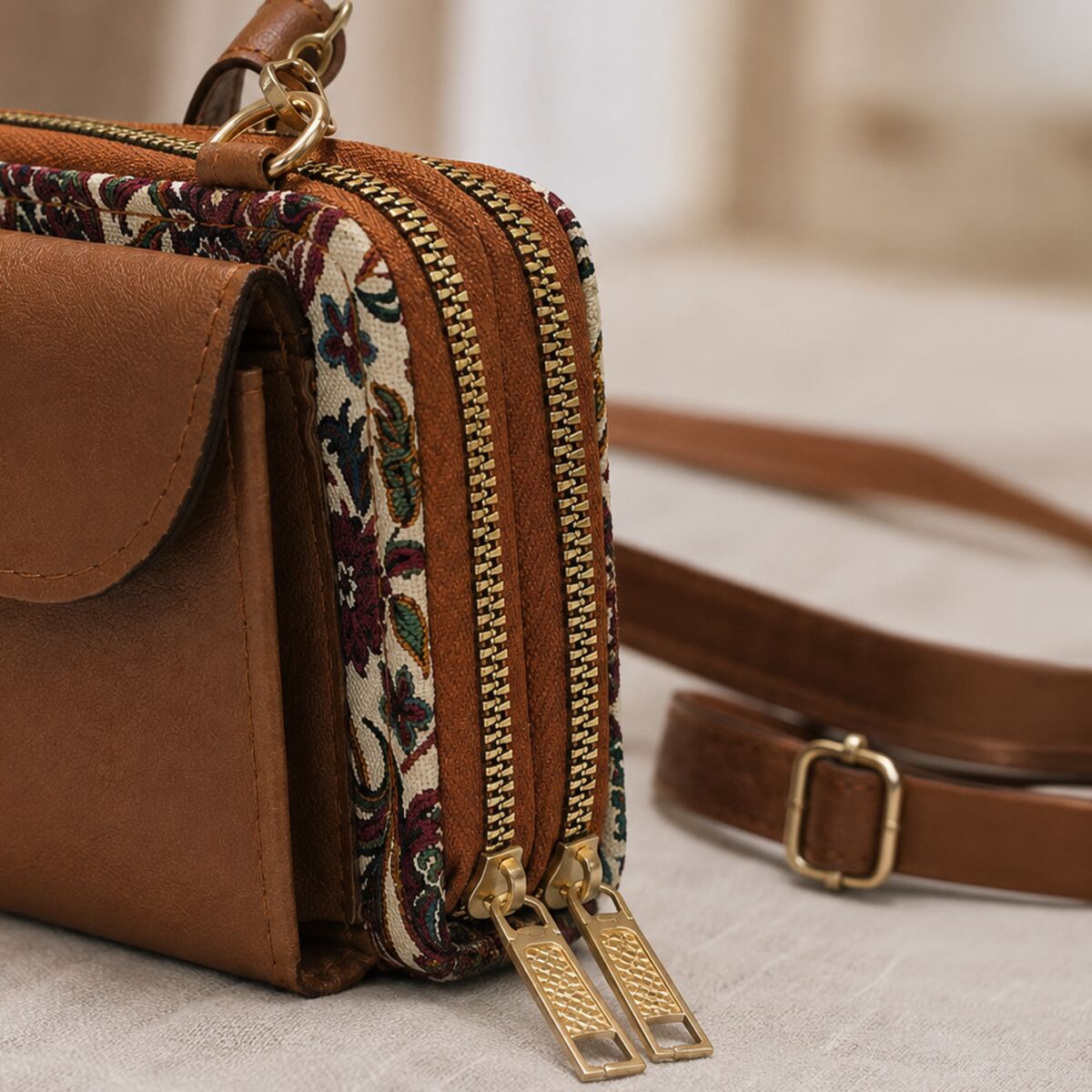 CNT-6007 Taba Yeşil Paisley Desenli Goblen Çapraz Cüzdan Çanta | Eos Kolektif