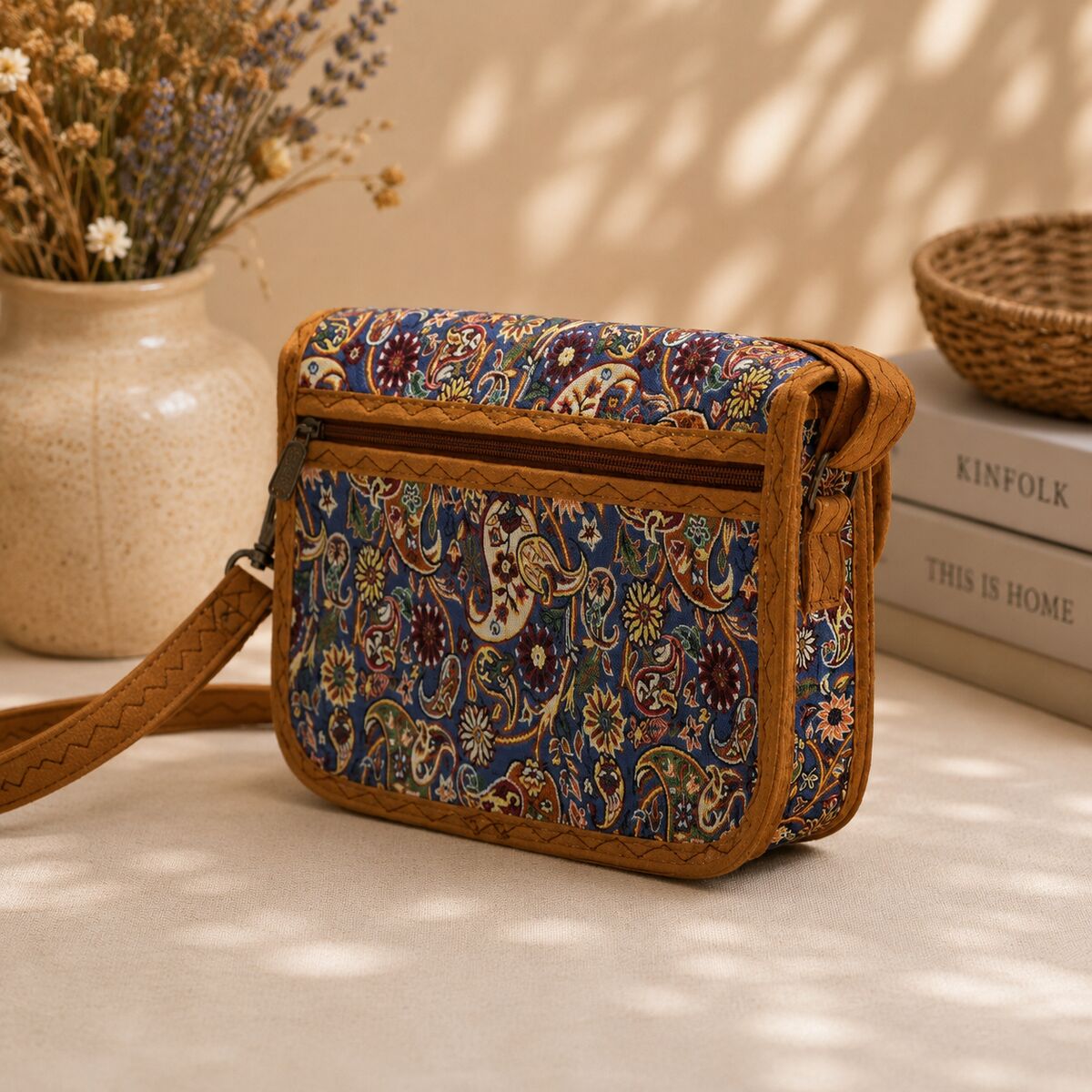 CNT-6021 Lacivert Paisley Desenli Goblen Omuz Çantası | Eos Kolektif